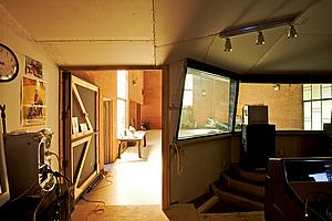 8b75m_154.jpg