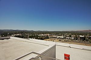 5c177office_65.jpg